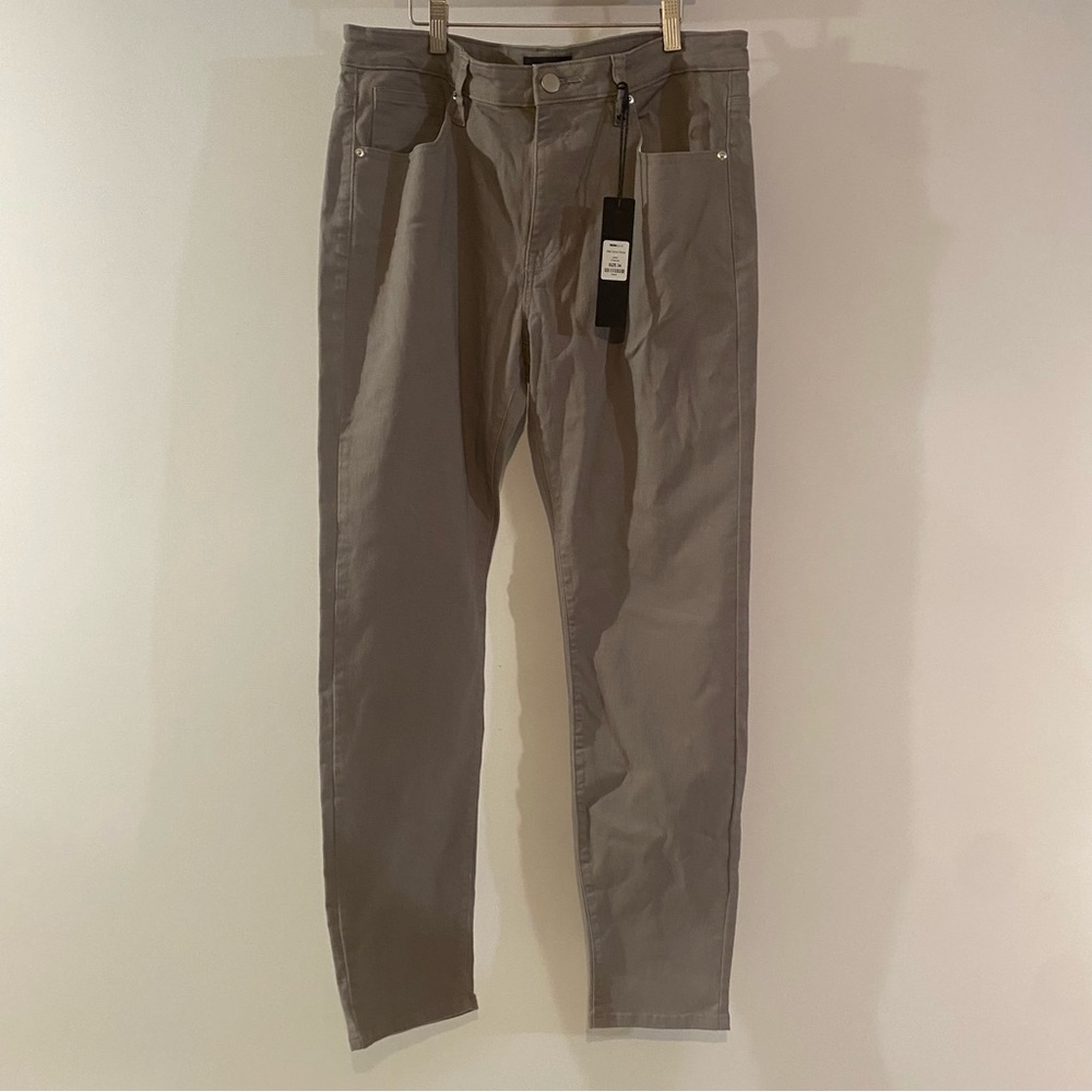NWT Fashion Nova Men Chino Casual Khaki Gray Pants Size 34